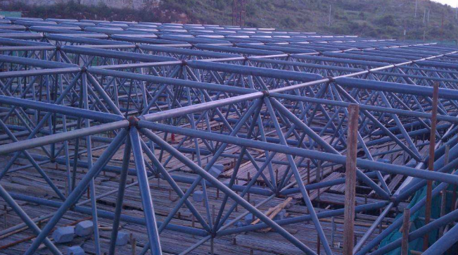 辛集概述网架加工中对钢材的质量的过细恳求
